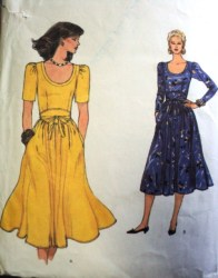 8320 EASY VOGUE SS-LS FLARE INSET  DRESS,TIE BELT PATTERN 8